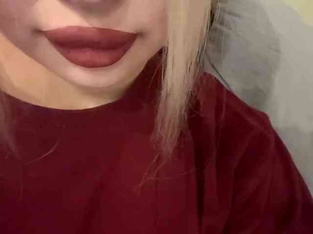 AngelenaBuote webcam