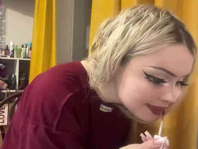 AngelenaBuote webcam