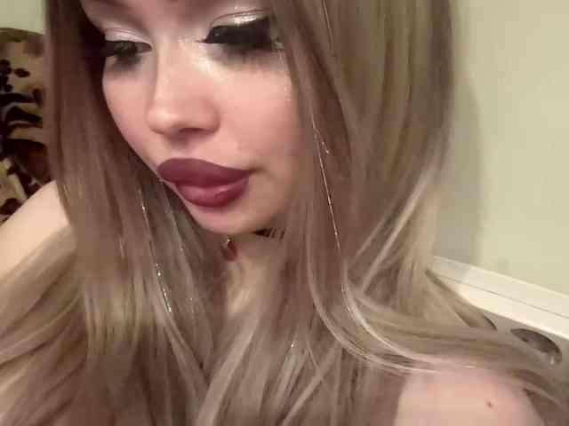 AngelenaBuote webcam