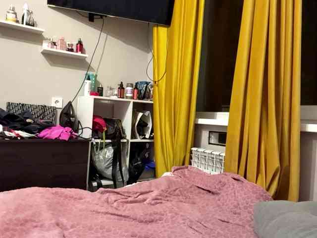 AngelenaBuote webcam