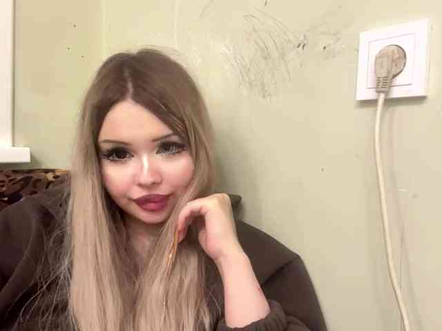 AngelenaBuote webcam