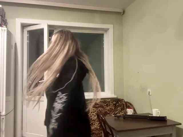 AngelenaBuote webcam