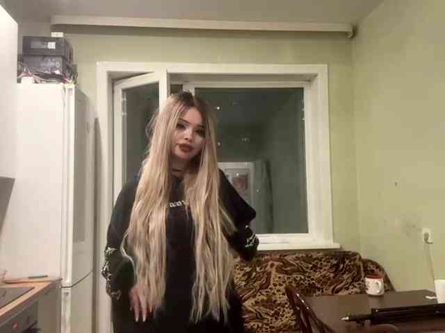 AngelenaBuote webcam
