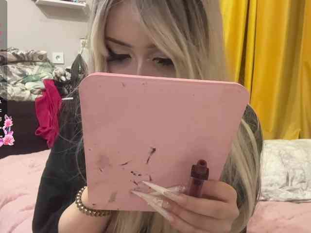 AngelenaBuote webcam
