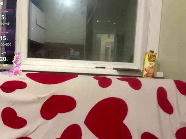 AngelenaBuote webcam
