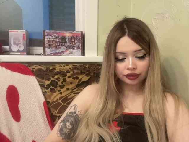 AngelenaBuote webcam