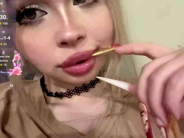 AngelenaBuote webcam