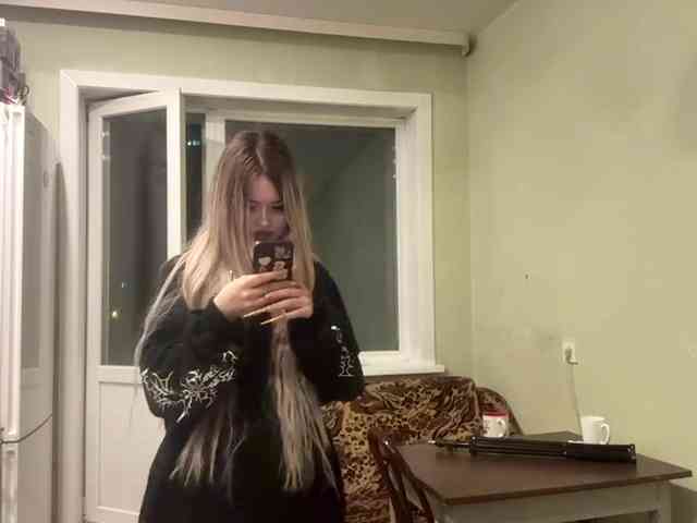 AngelenaBuote webcam
