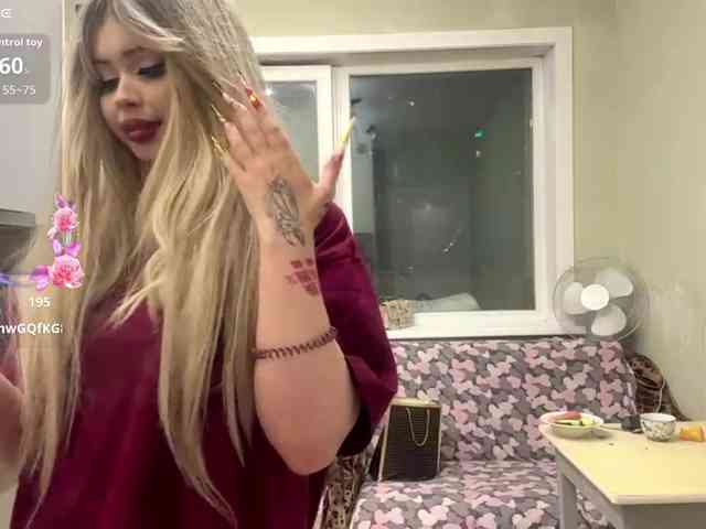 AngelenaBuote webcam