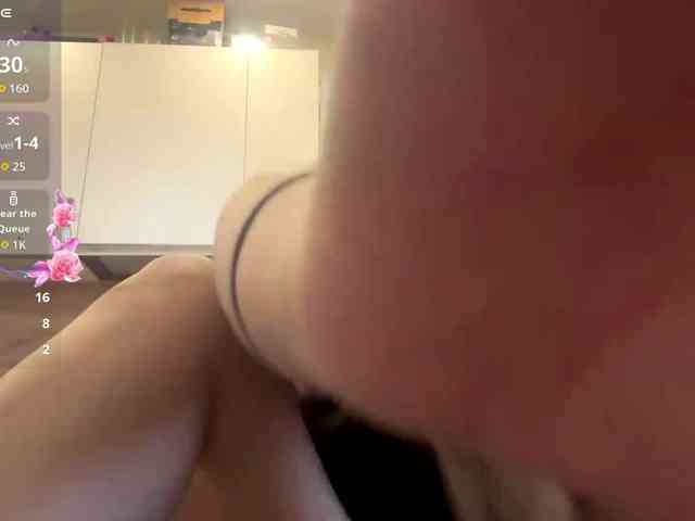 AngelenaBuote webcam