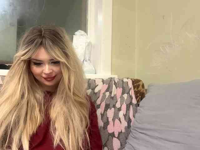 AngelenaBuote webcam
