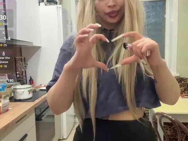 AngelenaBuote webcam