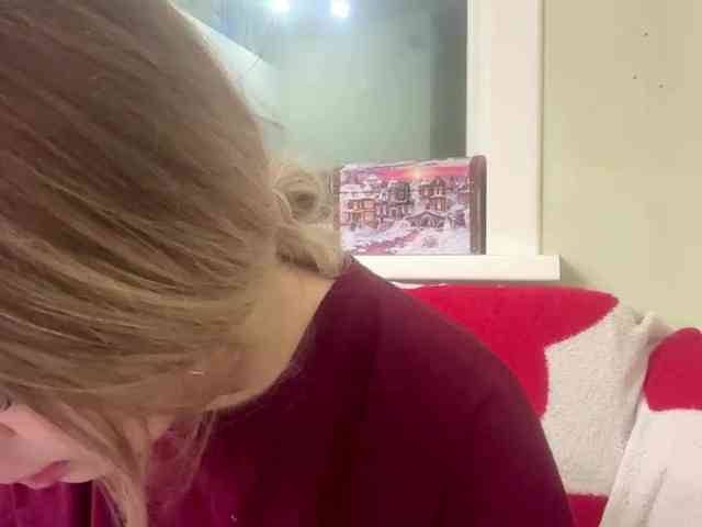 AngelenaBuote webcam