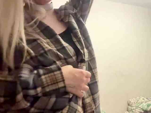 AngelenaBuote webcam