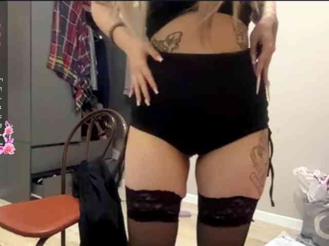 AngelenaBuote webcam