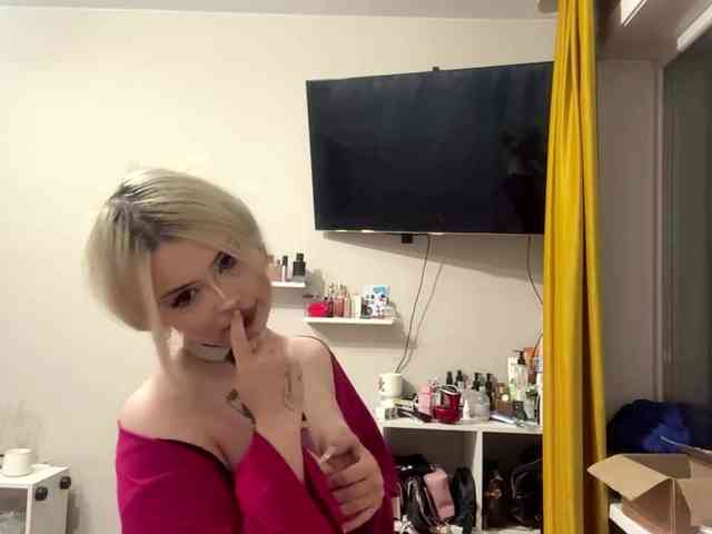 AngelenaBuote webcam