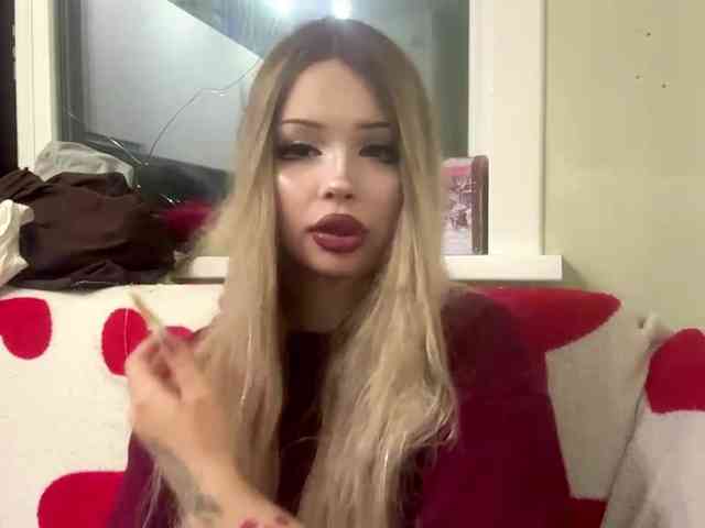 AngelenaBuote webcam