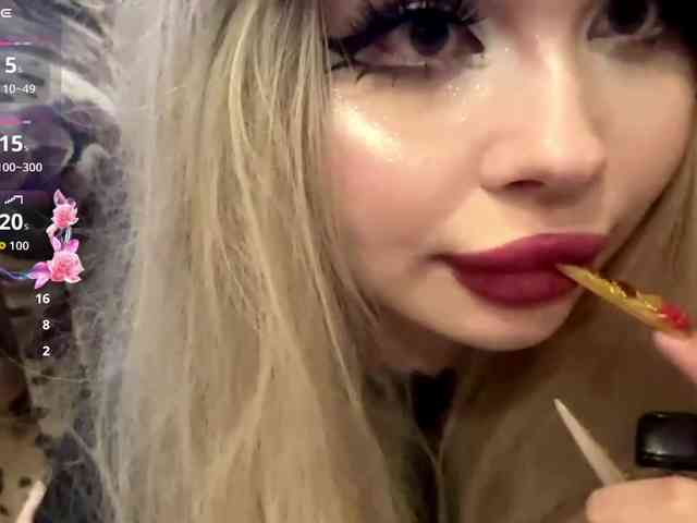 AngelenaBuote webcam