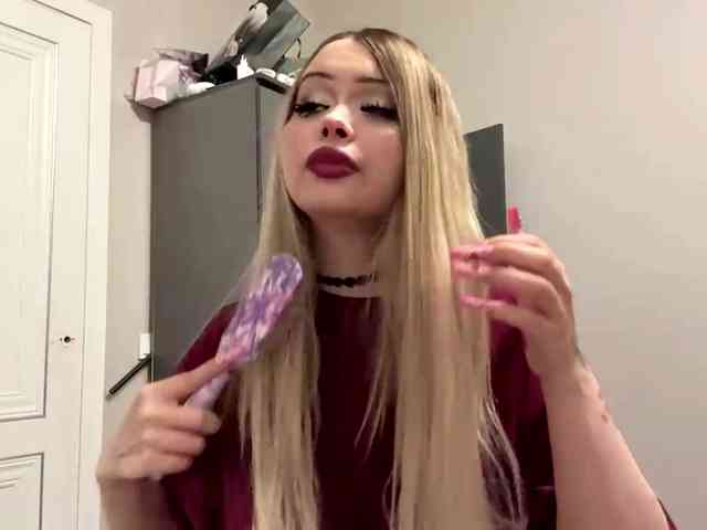 AngelenaBuote webcam