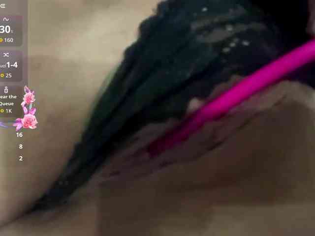 AngelenaBuote webcam