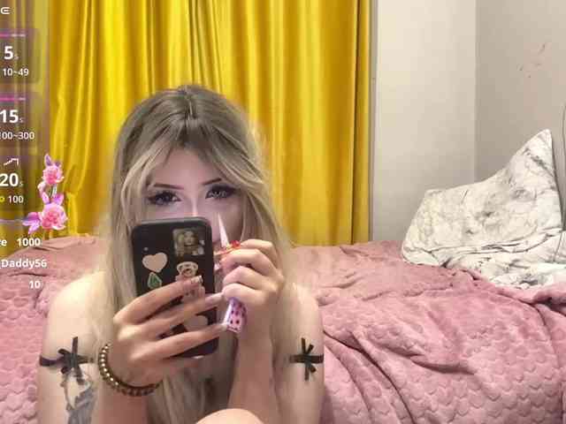 AngelenaBuote webcam