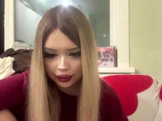 AngelenaBuote webcam