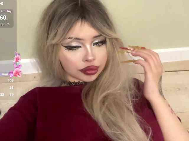 AngelenaBuote webcam