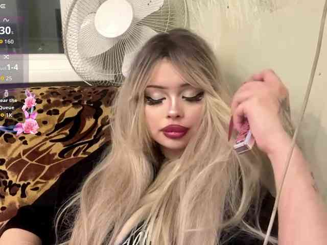 AngelenaBuote webcam