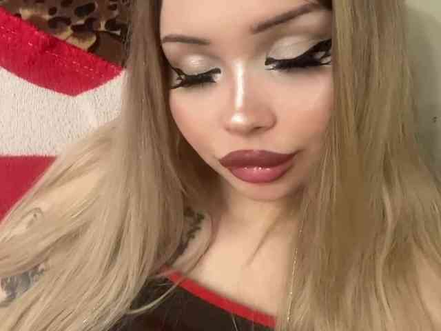 AngelenaBuote webcam