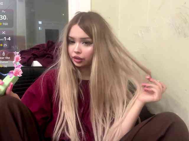 AngelenaBuote webcam