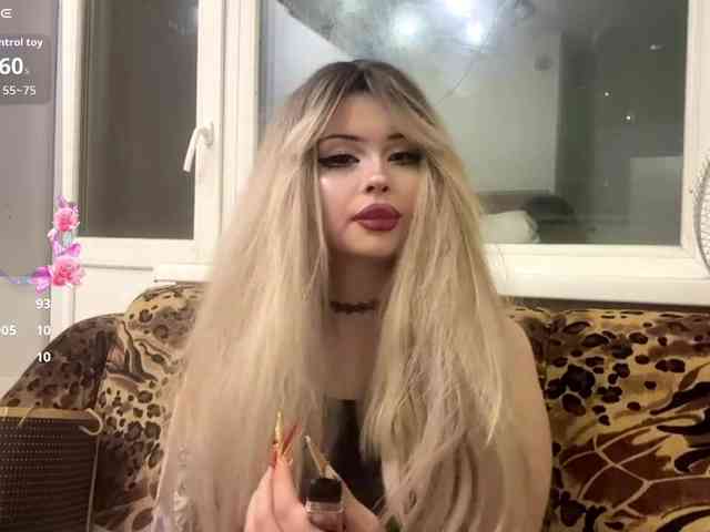 AngelenaBuote webcam