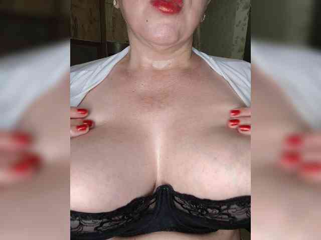 Alya-8 Live Webcam on BongaCams