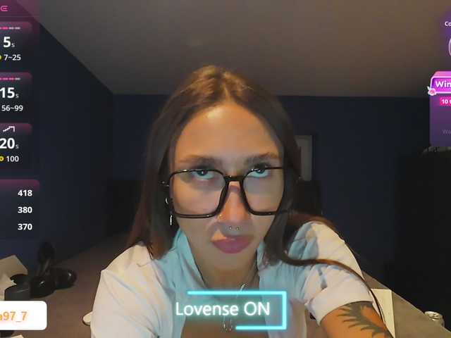 Juna97 live cam on BongaCams