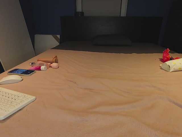 Juna97 live cam on BongaCams