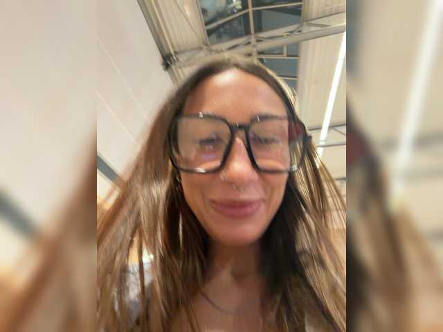 Juna97 live cam on BongaCams