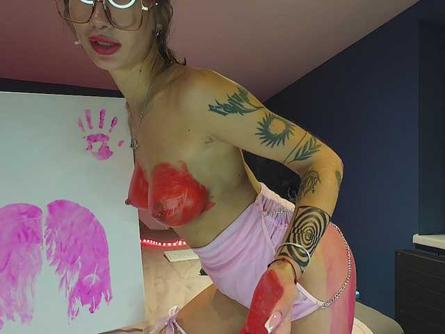 Juna97 live cam on BongaCams