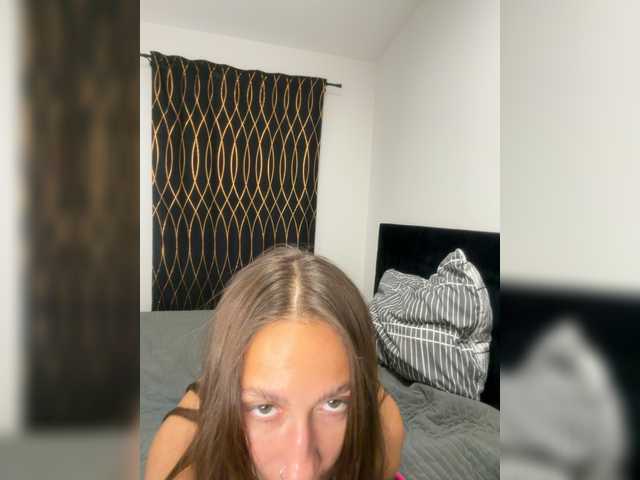 Juna97 live cam on BongaCams