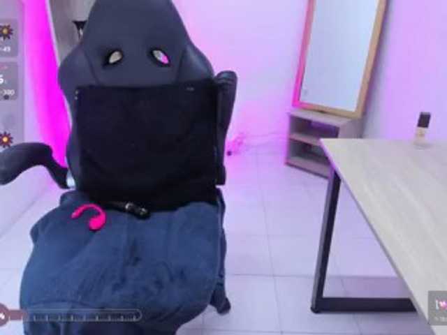arishaDavis live cam on BongaCams