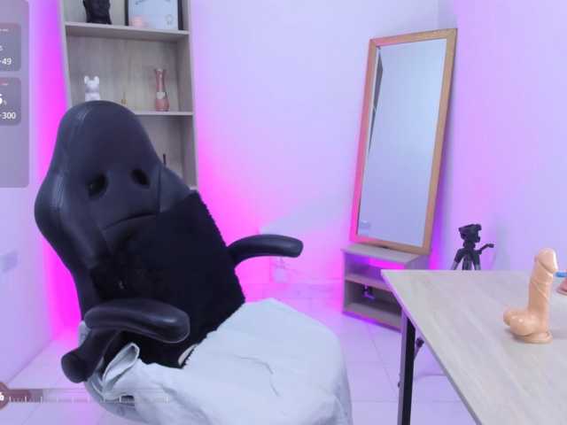 arishaDavis live cam on BongaCams