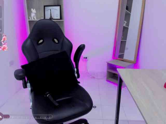 arishadavis's live room