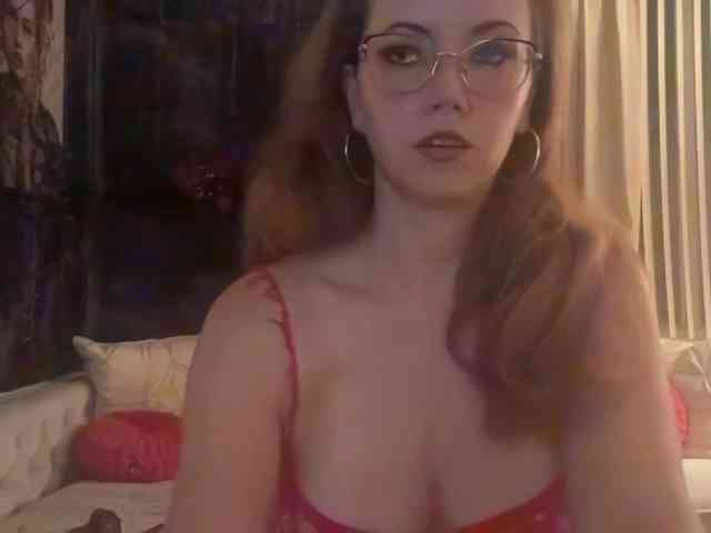 Model: JanieDarling