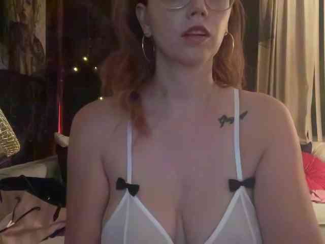 Model: JanieDarling