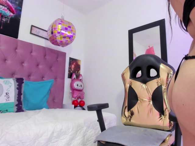 Lux-wish live cam on BongaCams