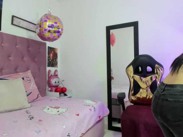lux-wish live sex show