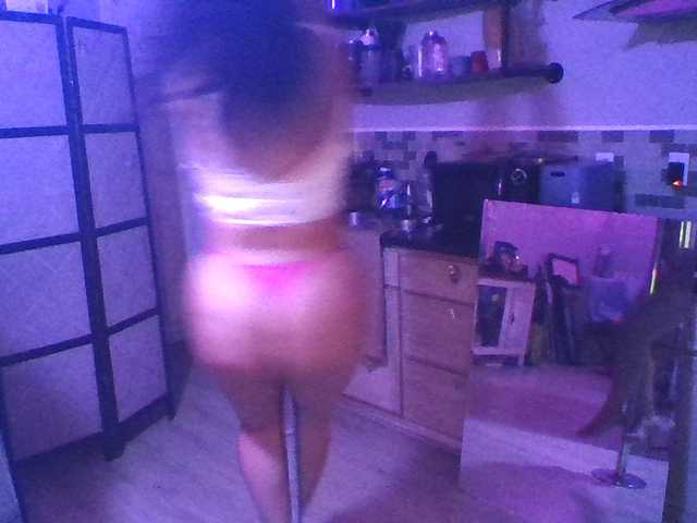 TastyLady213 live cam on BongaCams