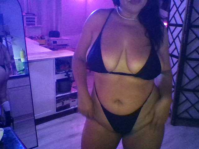 TastyLady213 live cam on BongaCams