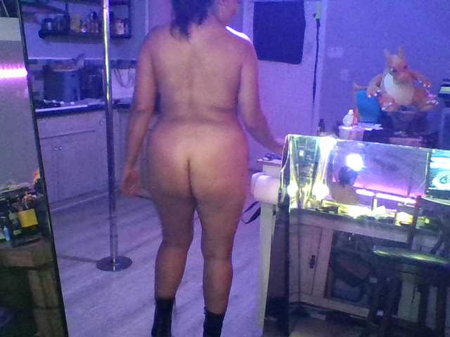 TastyLady213 live cam on BongaCams
