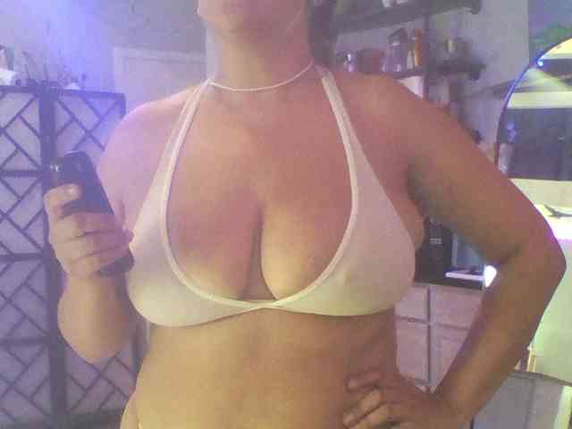 TastyLady213 webcam