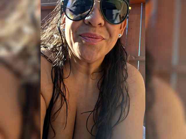 TastyLady213 Sex Cam Show