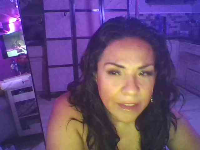 TastyLady213 webcam